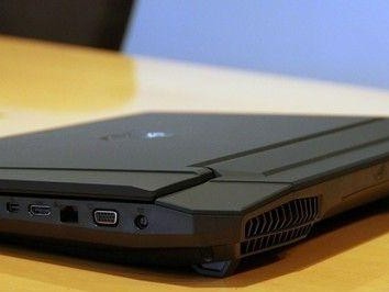 华硕G750JX笔记本电脑（华硕G750JX游戏本的性能、设计和功能一览）