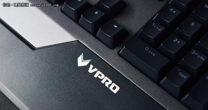雷柏V710游戏耳机的性能评测（揭秘雷柏V710耳机的音质、舒适度和设计特色）