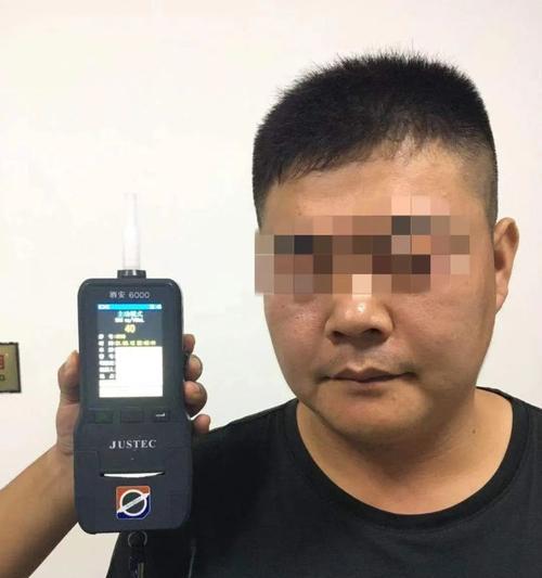 以侨兴手机如何领跑市场？（高性能、创新设计、超高配置，以侨兴手机成为消费者的首选）