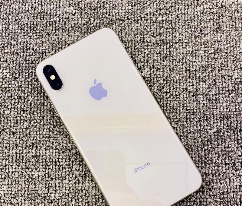 探究iPhoneXSMax的尺寸之谜（揭秘iPhoneXSMax的屏幕尺寸及设计特点）