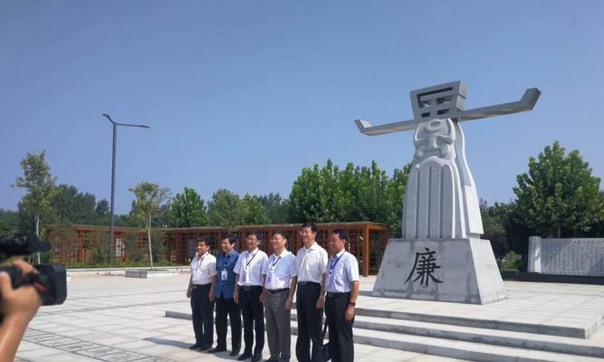 以全修文化为核心的培养教育模式探析（培养学生全面发展的关键路径与实践经验）