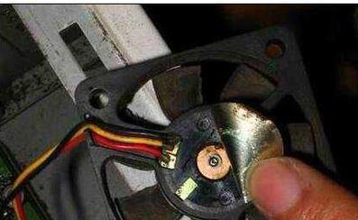 用纸壳制作电脑风扇的简易教程(创意回收利用,自制环保风扇)